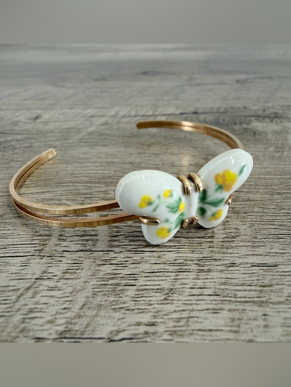 Vintage Avon "Burst of Spring" Ceramic Butterfly Gold Tone Cuff Bracelet 6.75"